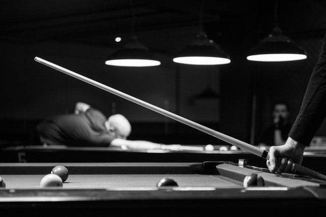 Playing Pool Game Online