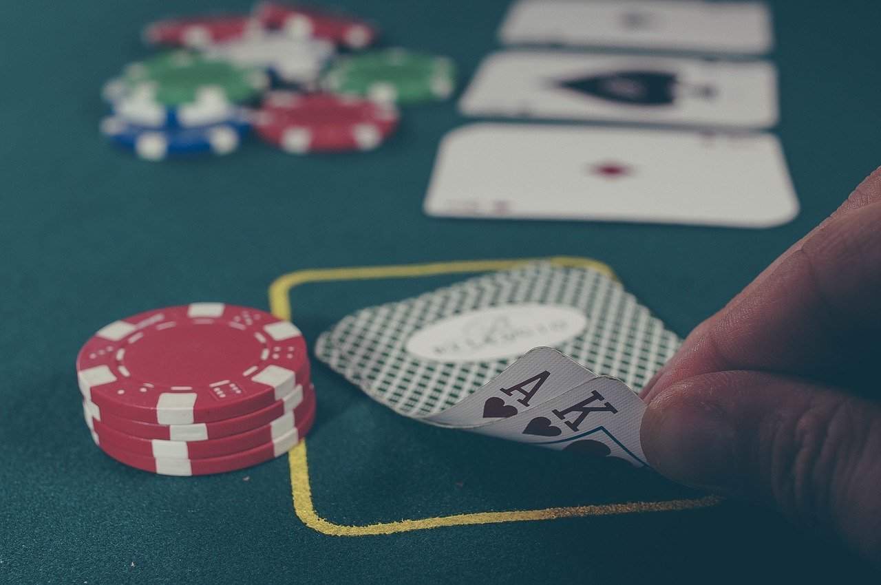 Choosing a Poker Site? Must Look at These Things Before