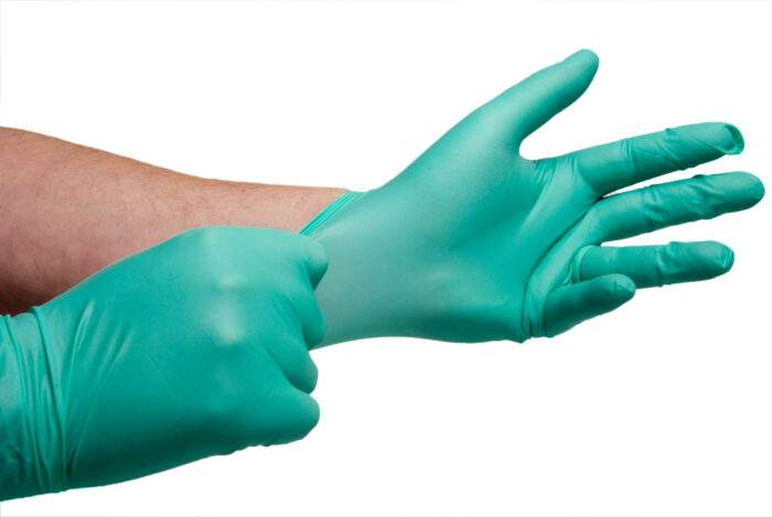 Nitrile Gloves vs Vinyl Gloves