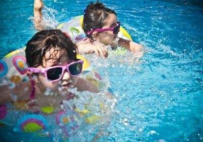 Amazing Benefits of Enrolling Your Child in Swimming Lessons